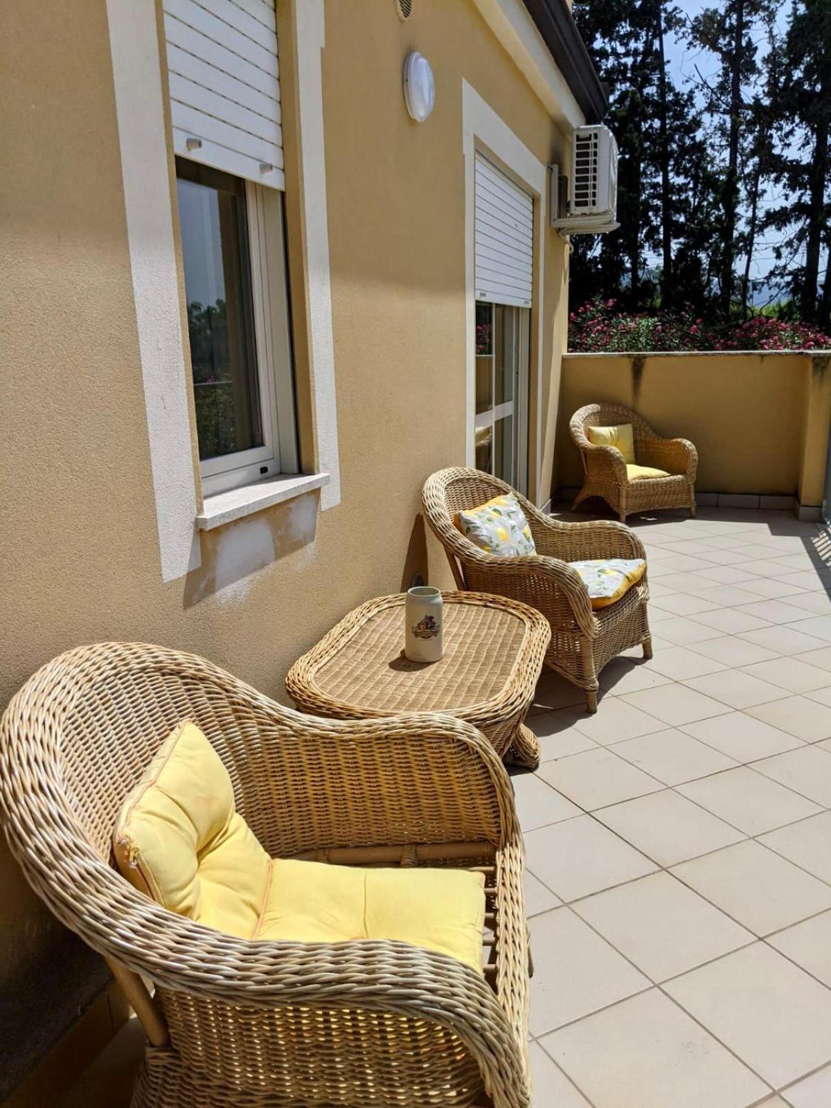 Apartment Difesa Pizzo Eksteriør bilde